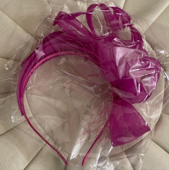 NWT Kentucky Derby Elegant Bright Pink Fascinator Headband
